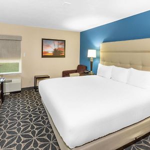 King Room Hearing Impaired Access or Non-Smoking